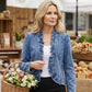 Damen-Jeansjacke mit Rüschenbesatz und offenem Vorderteil – Leicht und feminin – Vielseitig und schick